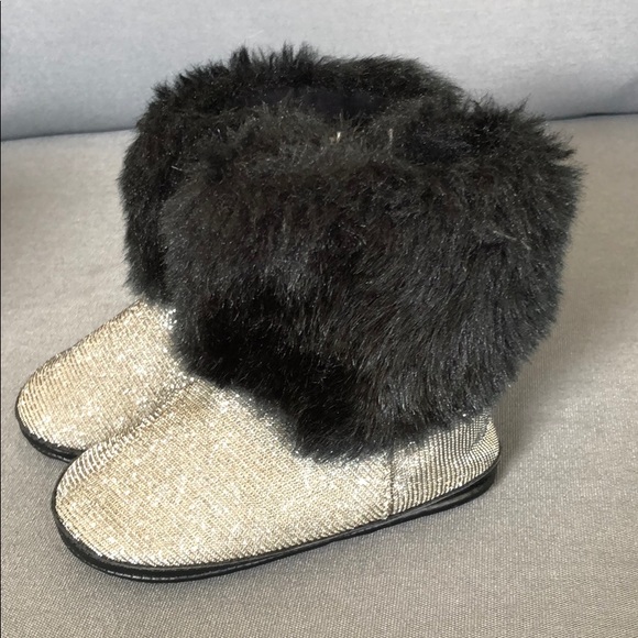 Stuart Weitzman Other - NWT! Stuart Weitzman Fur Booties